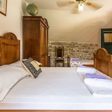 Mini Stone House Villa Omis Exterior photo