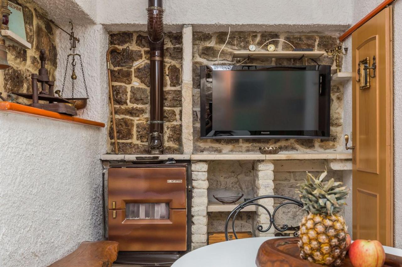 Mini Stone House Villa Omis Exterior photo