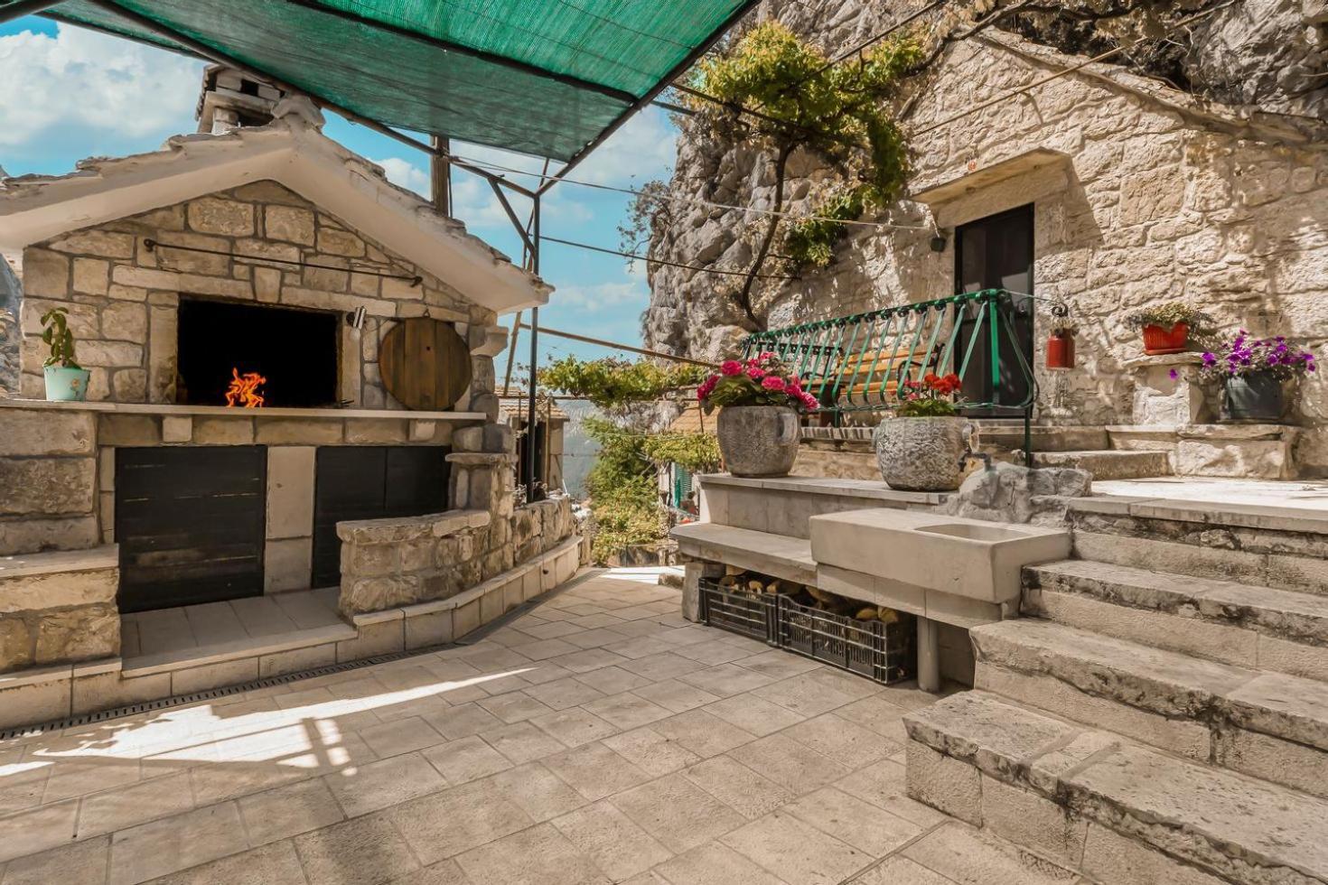 Mini Stone House Villa Omis Exterior photo